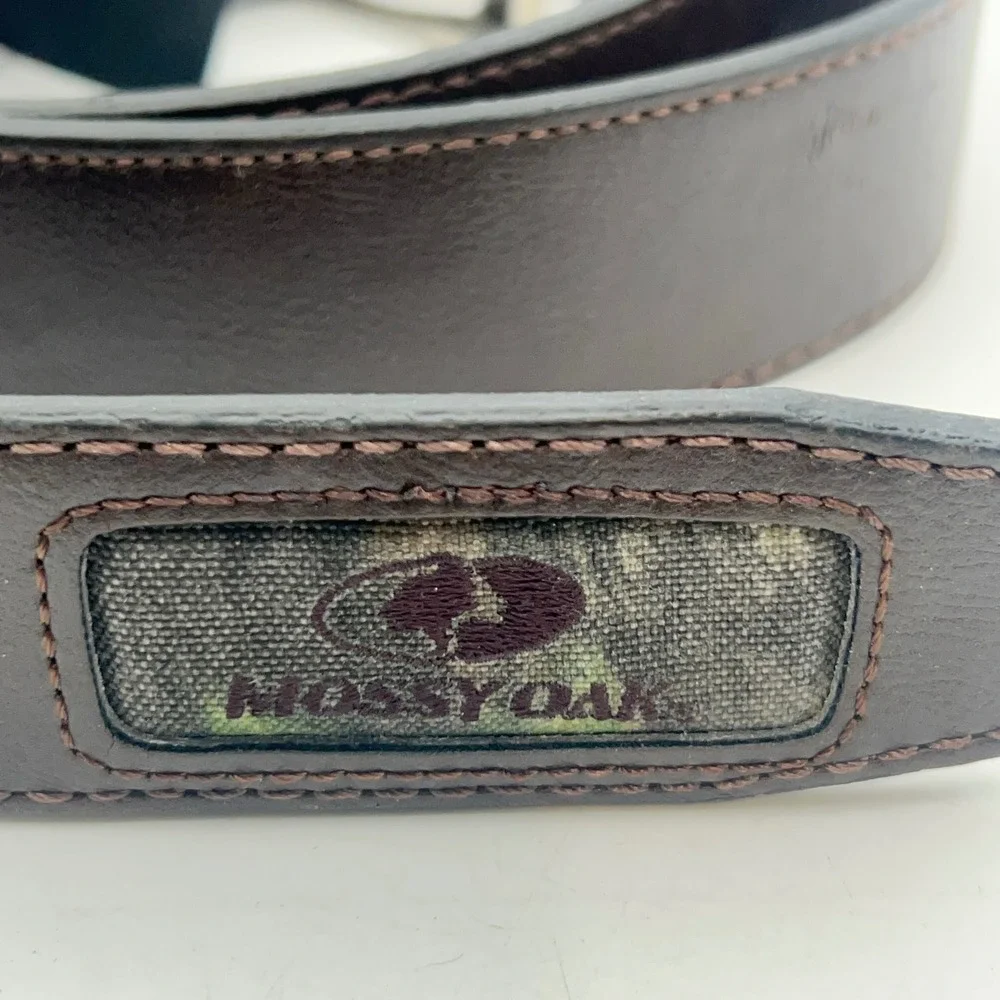 Mossy Oak Mens Brown Genuine Leather Belt Camo Patch‎ Silver Buckle Logo 49